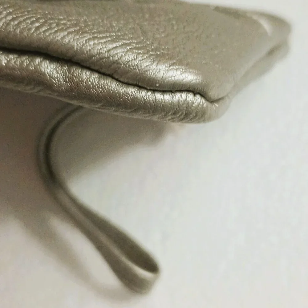Safe Keeper Silver RFID Wristlet Women's Evening Clutch Bag Pleated w Big Bow